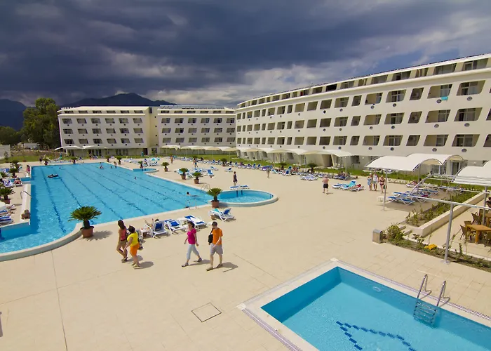 Daima Biz - Dolusu Aquapark Access