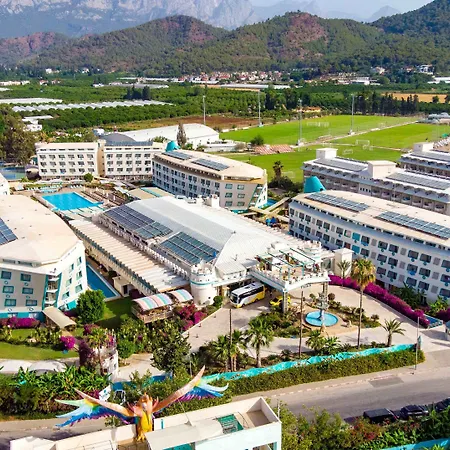 Hotel Daima Biz - Dolusu Aquapark Access