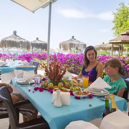 Daima Biz - Dolusu Aquapark Access מלון 5*