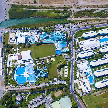 Daima Biz - Dolusu Aquapark Access מלון קמר