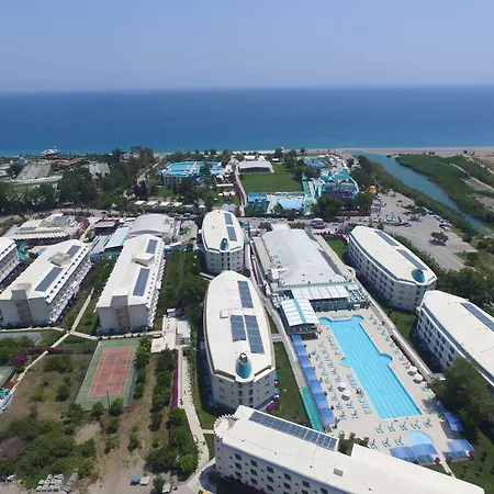 Daima Biz - Dolusu Aquapark Access Szálloda